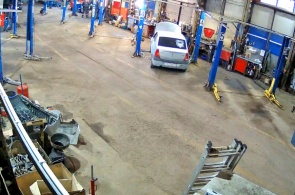 Estação de serviço FranzAvto. Ângulo 2. Webcams de Tula online