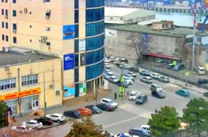 Rua da encruzilhada Ledneva e st. Paz. Webcams Novorossiysk