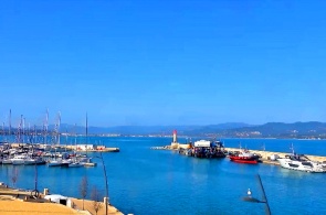 Porta. Ângulo 3. Webcams de Saint-Tropez online