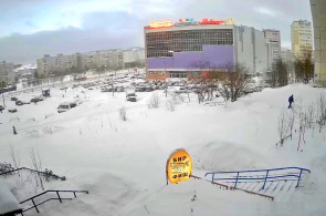 Vista do centro comercial Nagornoye norte. Webcams em Murmansk online