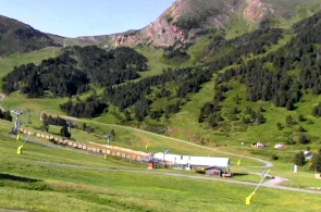 A vila de esqui de El Tarter. Andorra webcams online