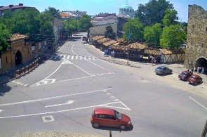 Encruzilhada das ruas de Matveev e Karaev na webcam on-line