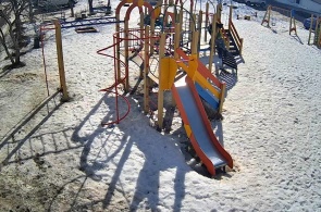 Rua Nagovitsyna. Parque infantil. Webcams Mozhga online