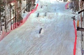 Complexo de esqui Uktus, parque de neve. Webcams Ecaterimburgo