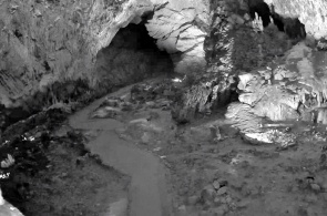 Vista interior das Grutas de Perthosa. Webcams Salerno online