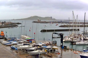 Vista virada a norte do Howth Yacht Club. Webcams de Dublim