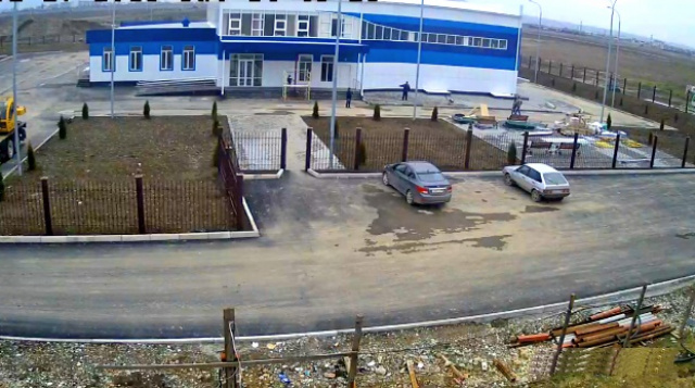 Construção de uma piscina na webcam online de Grozny