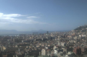 Centro da cidade, porto de cruzeiro. Webcams de Nápoles on-line