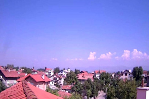 A aldeia de Cazeneuve, webcam das Montanhas Balcânicas on-line