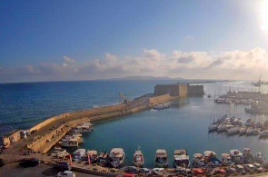 Vista do porto e fortaleza. Webcams Heraklion
