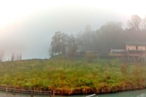 Kamnica Inn nas margens do rio Drav