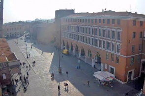 Vista de Liston e da Torre do relógio. Webcams Ferrara