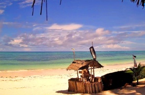 Praia perto da escola de surf Bweyuu. Webcams de Zanzibar