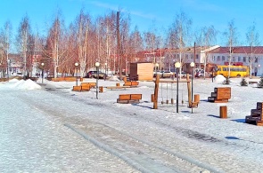 Praça central. Ângulo 3. Webcams Mozhga online