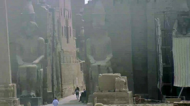 Webcam panorâmica on-line com vista para a entrada do templo de Luxor