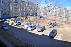 Pátio da casa 437. Webcams de Krasnokamensk