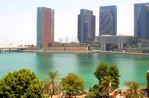 Panorama do hotel Le Meridien Abu Dhabi. Webcams em Abu Dhabi online