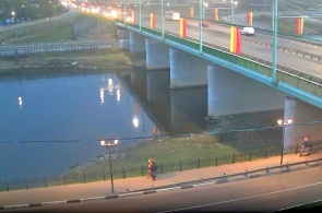 Ponte sobre o rio Kotorosl. Webcams Yaroslavl
