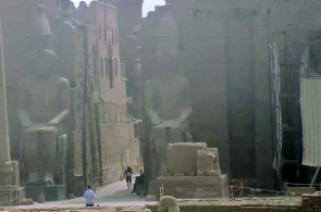 Webcam panorâmica on-line com vista para a entrada do templo de Luxor